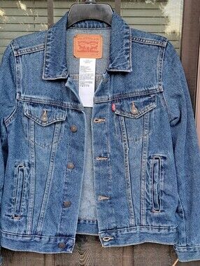 Levi's Medium Blue Denim Trucker Jacket - Women's